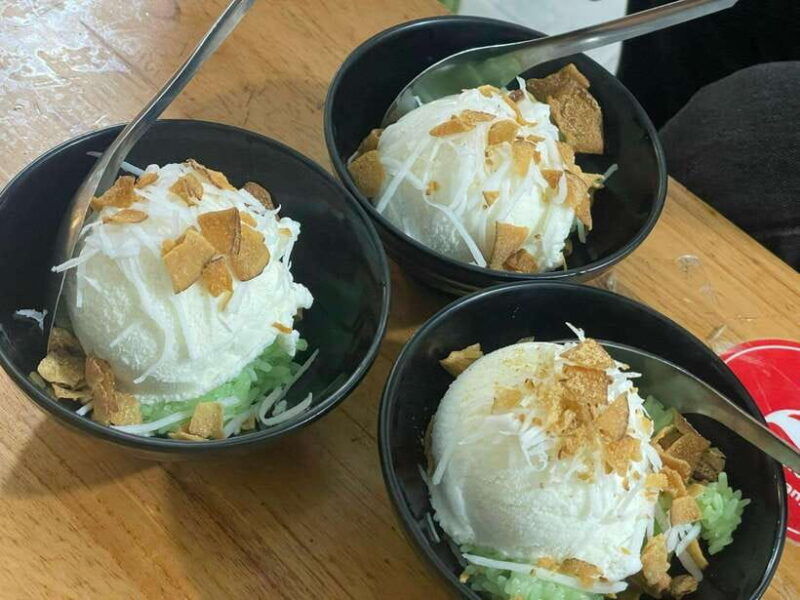 savour-vegeterian-walking-street