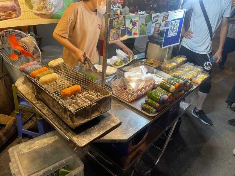 savour-vegeterian-walking-street