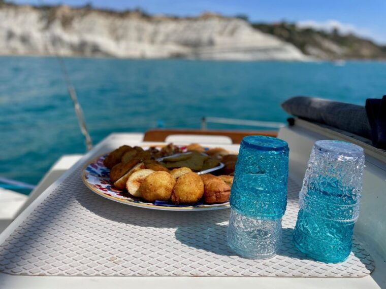 scala-dei-turchi-sailing-journeys-with-yolo-cruises