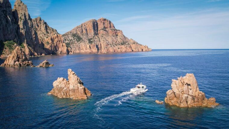 scandola-visit-the-nature-reserve-from-porto-france