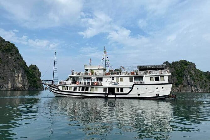 Scarlet Pearl Cruise  5 Star Luxury Halong Bay Cruise 2 Days - Who Should Consider This Tour?