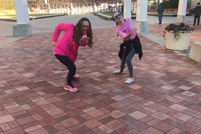 scavenger-hunt-in-greensboro-by-wacky-walks