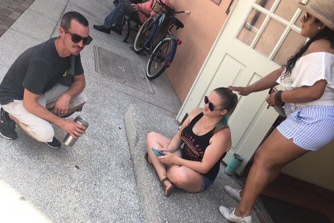 scavenger-hunt-in-hollywood-by-wacky-walks