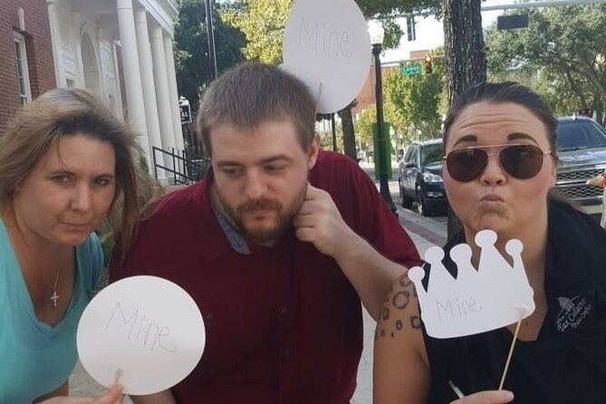 scavenger-hunt-in-providence-by-wacky-walks
