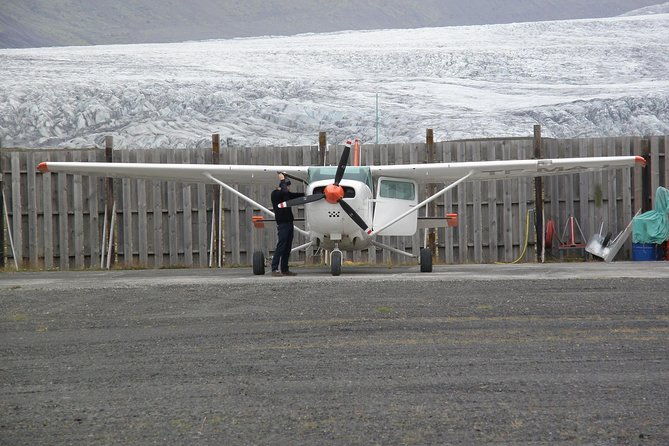 scenic-airplane-flight-around-skaftafell-national-park