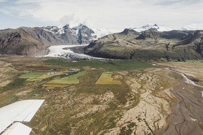 scenic-airplane-flight-around-skaftafell-national-park