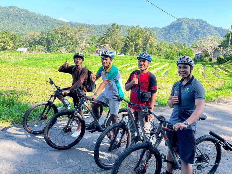 scenic-cycling-tours-through-balis-sidemen-countryside-2