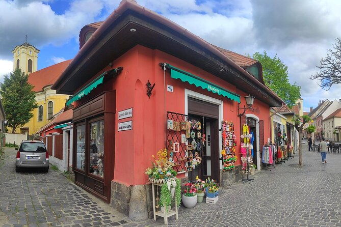 scenic-danube-river-bend-hills-the-art-town-private-car-tour