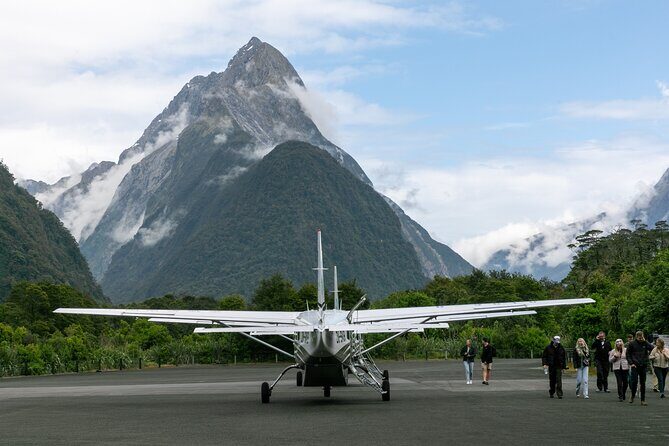 Scenic Flight Transfer to Queenstown from Milford Sound - The Itinerary in Detail