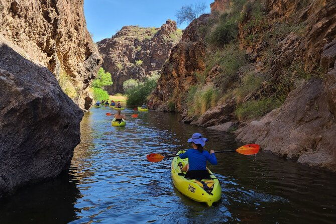 scenic-guided-kayaking-tour-on-saguaro-lake