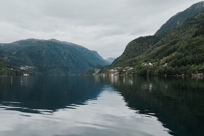scenic-hardangerfjord-fyksesund-rib-adventure-from-norheimsund