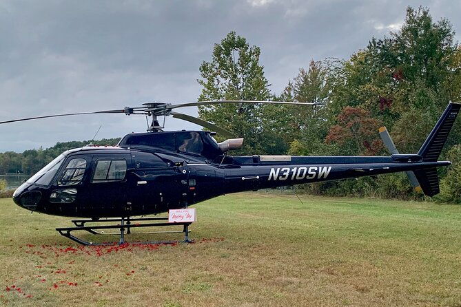 scenic-lakeside-proposal-with-luxury-helicopter-from-nyc