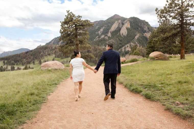 scenic-mountain-photoshoot-in-boulder-colorado-3