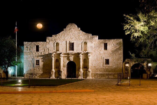 Scenic San Antonio Small Group Night Tour w/Riverwalk Boat Cruise - A Closer Look at the Tour Experience
