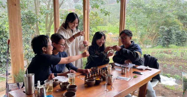 scented-candle-workshop-at-twin-beans-farm-da-lat-suburb