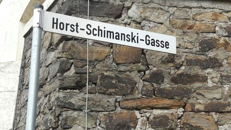 schimmi-tour-with-currywurst-in-duisburg-ruhrort