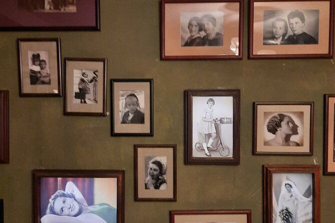 schindlers-factory-guided-tour-in-a-small-group