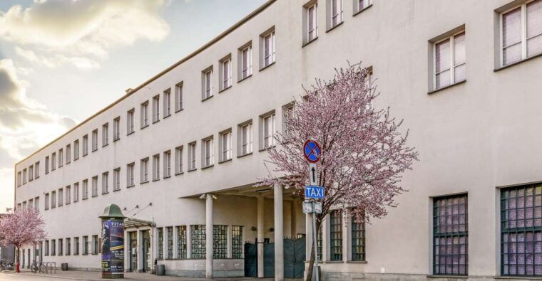 schindlers-factory-guided-tour