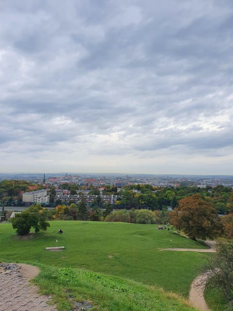 schindlers-list-tour-by-evening