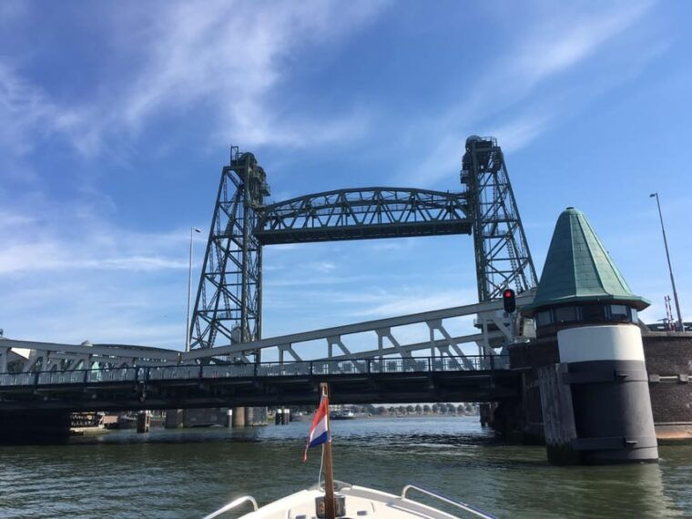 schipluiden-private-boat-tour-to-rotterdam