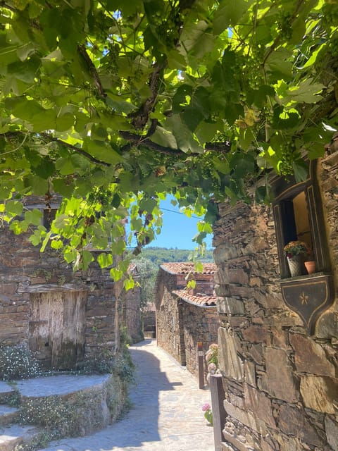 schist-villages-and-medieval-castles-tour-2