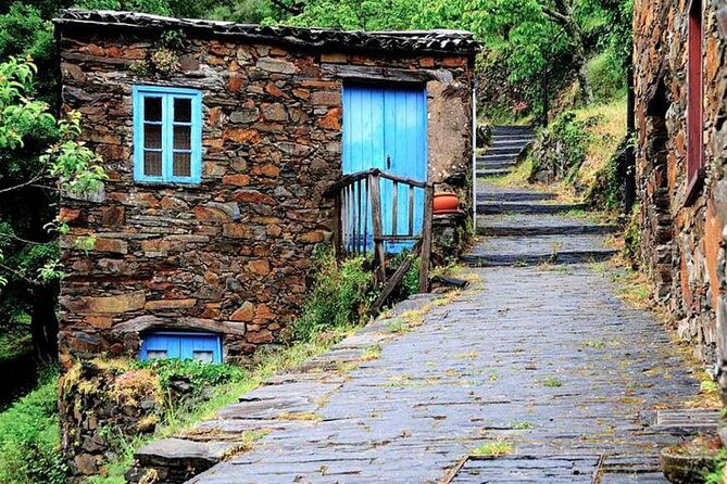 schist-villages-and-medieval-castles-tour