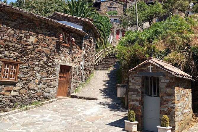 schist-villages-and-medieval-castles-tour