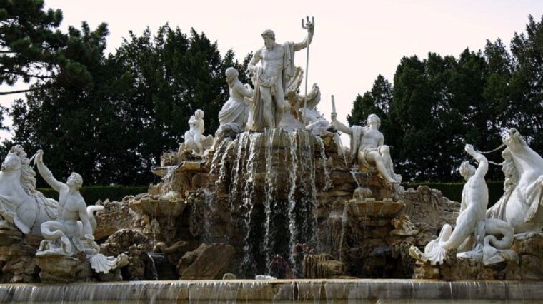 schonbrunn-grand-tour-private-skip-the-line-walking-tour