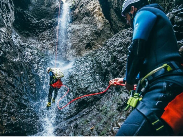 schwarzwasserbach-canyoning-in-austrias-kleiwalsertal