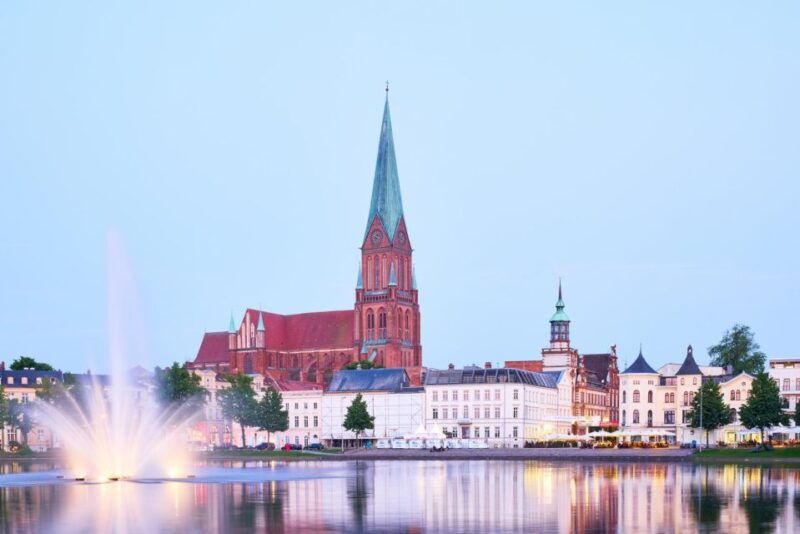 schwerin-city-highlights-guided-tour