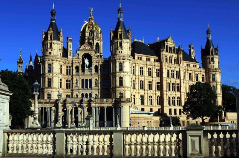 schwerin-private-tour-of-the-castle-cathedral