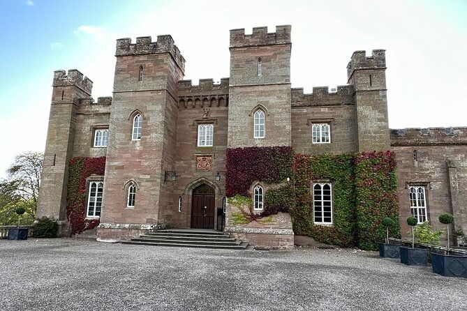 scone-palace-nature-pitlochry-whisky-experience-from-edinburgh