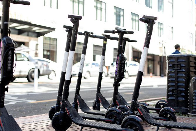 scooter-city-tour-of-vilnius-highlights