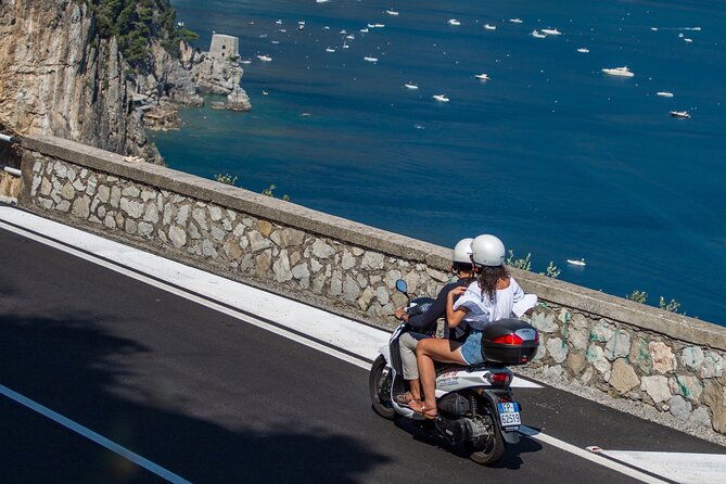 scooter-rental-to-visit-the-amalfi-coast