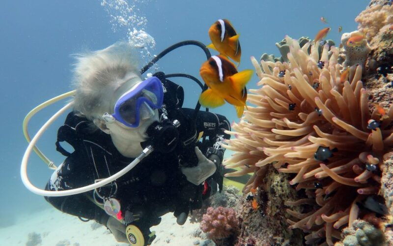scuba-diving-in-hikkaduwa