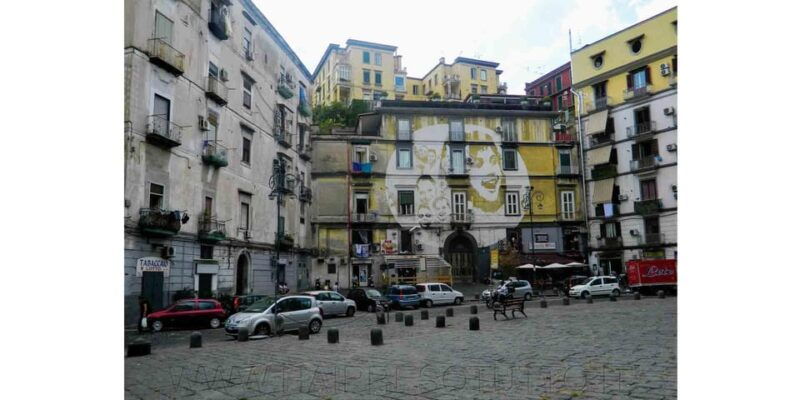 scugnizzo-tour-by-vespa-naples