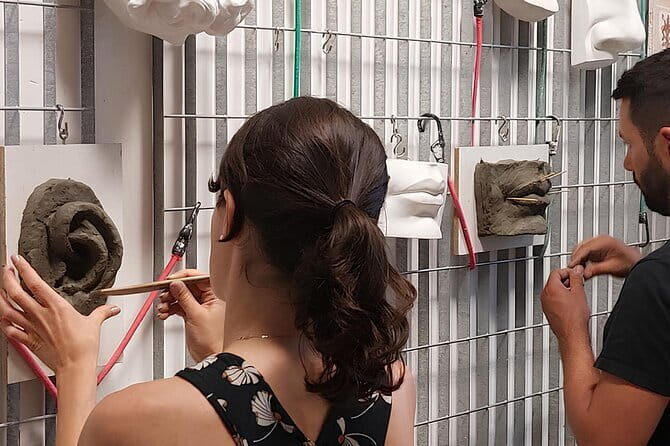 Sculpture Clay modeling class in Florence - The Day in the Studio: What to Expect