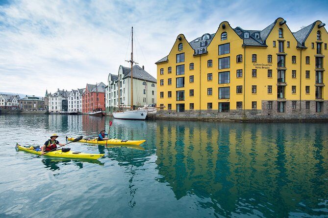 Sea Kayaking In Ålesund - Discovering Ålesund from a New Perspective  