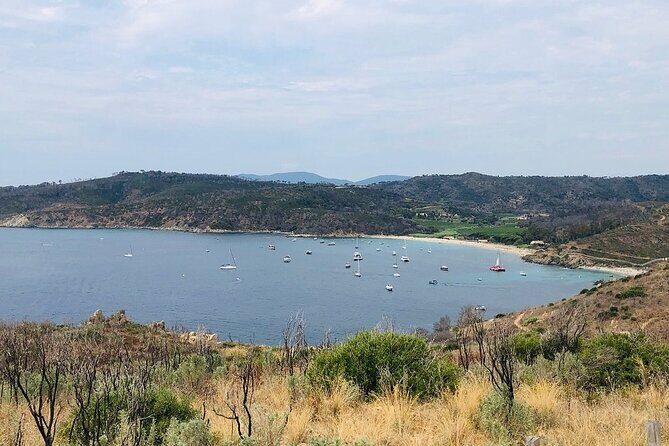 Sea kayaking in the heart of the Ramatuelle Nature Reserve - The Guides and Equipment