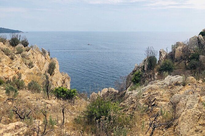 Sea kayaking in the heart of the Ramatuelle Nature Reserve - Pricing and Value