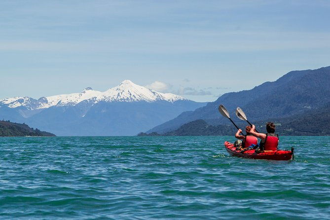 sea-kayaking-the-first-fjord-of-patagonia