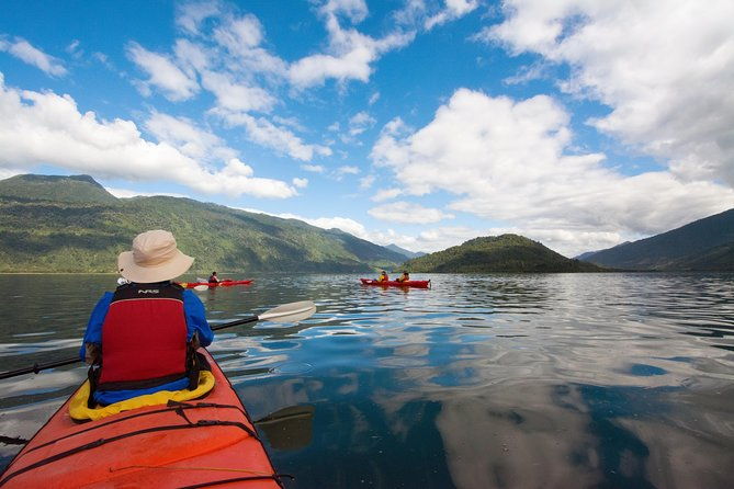 sea-kayaking-the-first-fjord-of-patagonia