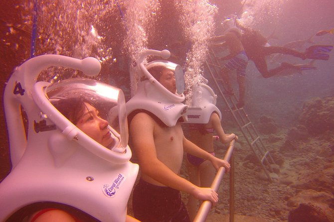 sea-trek-helmet-dive-at-coral-world-ocean-park