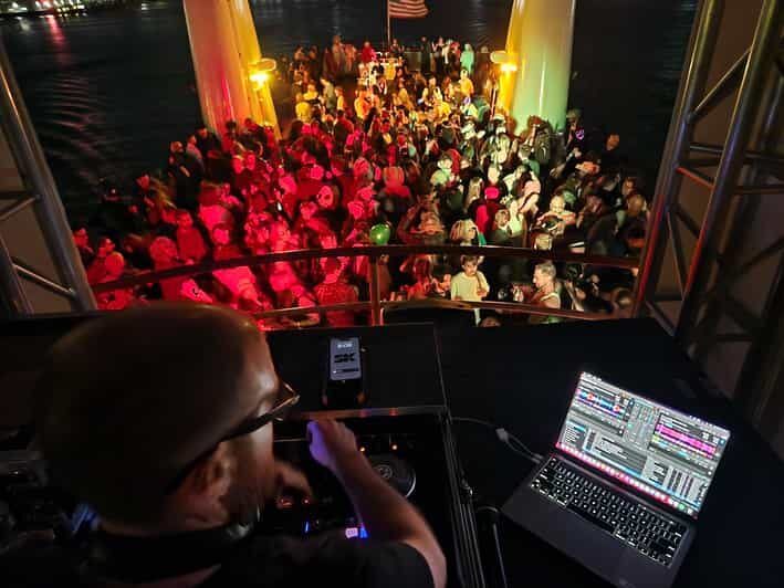 Seaport Summer Cruise: Best floating party in Boston - Discover Boston’s Best Floating Party: The Seaport Summer Cruise