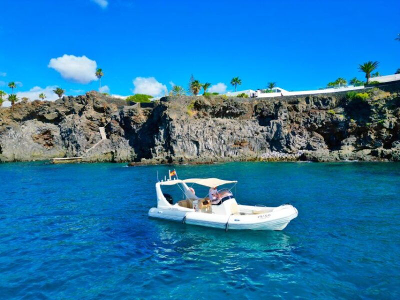 seaside-bliss-boat-snorkel-sun-sip-snack-delights