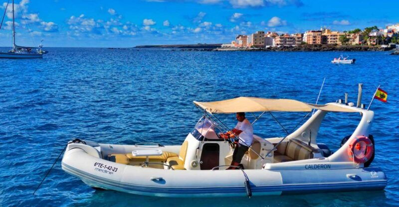 seaside-bliss-boat-snorkel-sun-sip-snack-delights