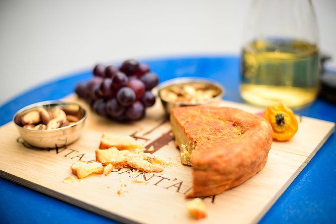 seasonal-portuguese-lunch-with-a-local-in-his-charming-home