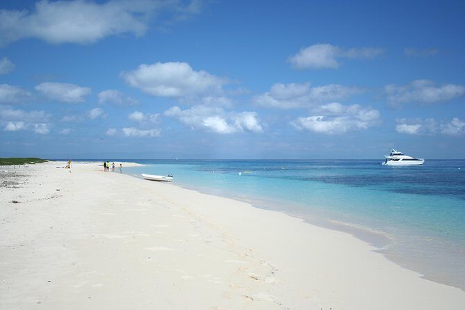 Seastar Luxury Outer Great Barrier Reef Island and Reef Tour - FAQ