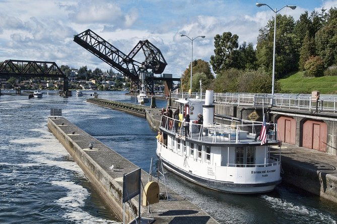 seattle-city-and-snoqualmie-falls-half-day-guided-tour