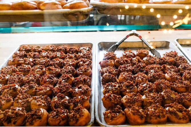 seattle-holiday-donut-adventure-walking-food-tour